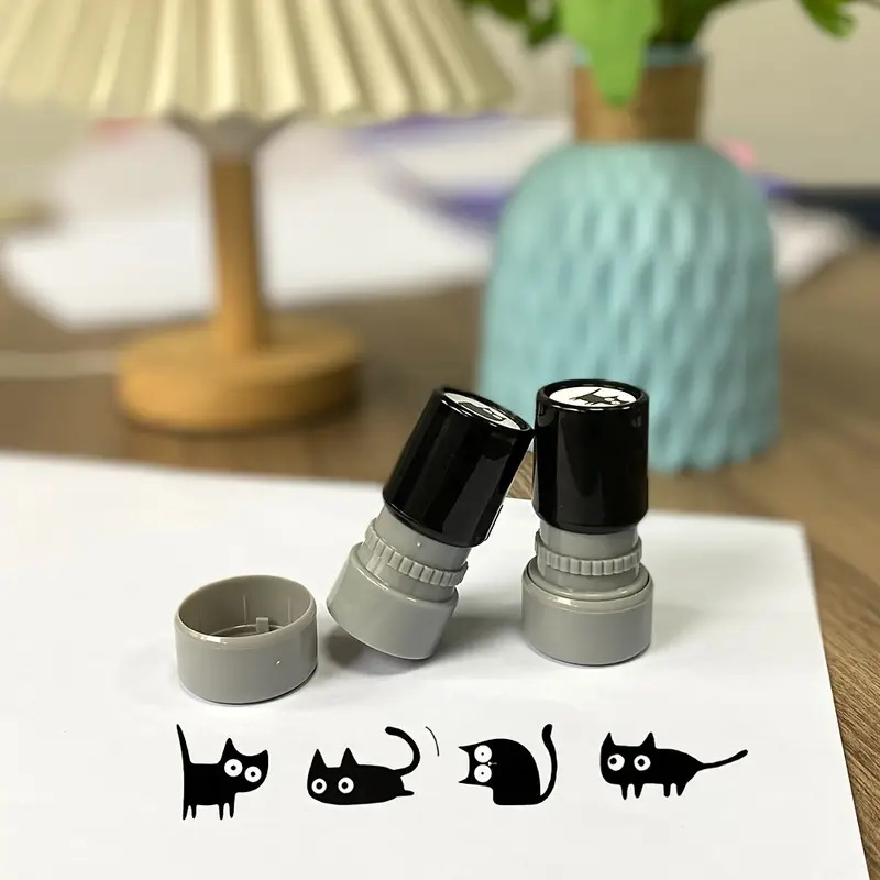 Adorable Tilted Neck Black Cat - Art Craft Journal avaliação e preço