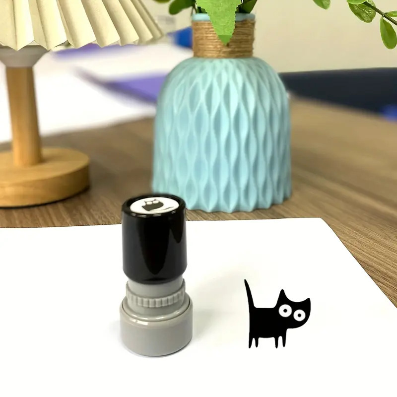 Adorable Tilted Neck Black Cat - Art Craft Journal avaliação e preço